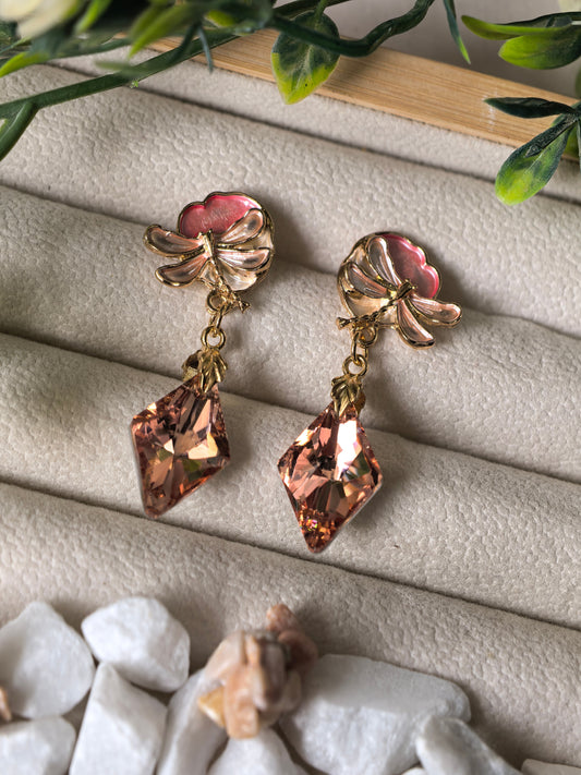 Lunara crystal earrings by Tijaarti