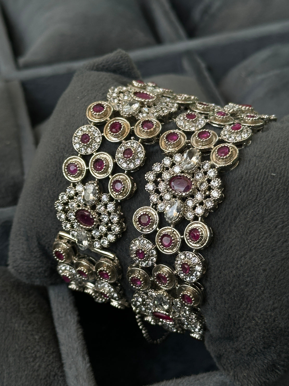 Emerald Butterfly Bangles- Chi-48