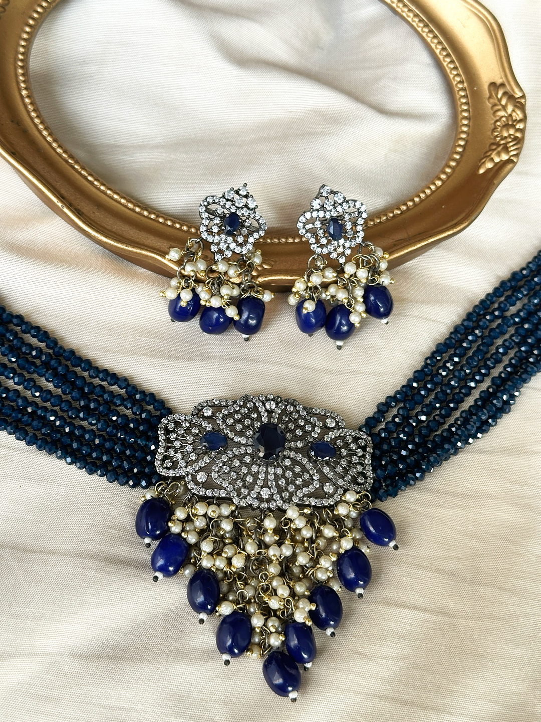 Husn-e-Janan Pearls Perfection Choker Set Chi-34