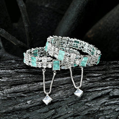 Crimson zircon karay